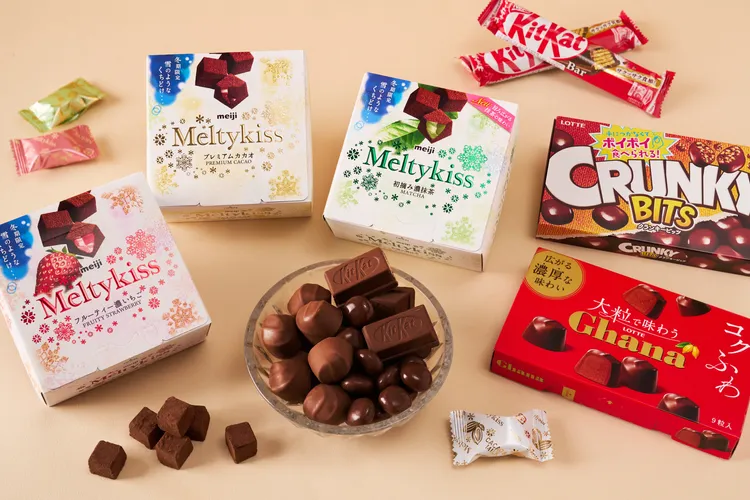 窩沙發最適合吃巧克力零食！在沙發上也能輕鬆入手一口接一口。業者提供