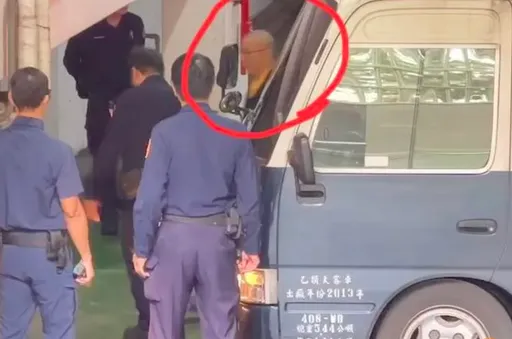 柯文哲新髮型曝光 游淑慧揭「剃光頭」3意涵