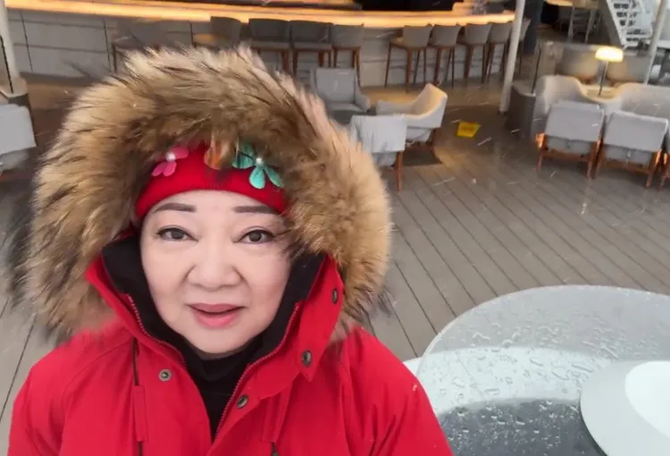 白冰冰近日二度前往挪威旅遊，在臉書分享登上豪華郵輪的景色。翻攝自白冰冰臉書