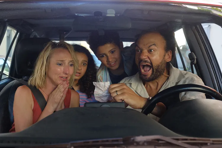 法國恐怖喜劇《絕命樂透彩》票房賣破億。佳映提供