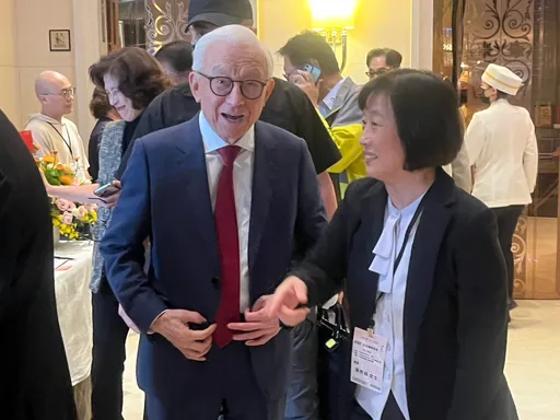 被中國列「台獨頑固份子」!曹興誠怒告國台辦這兩人