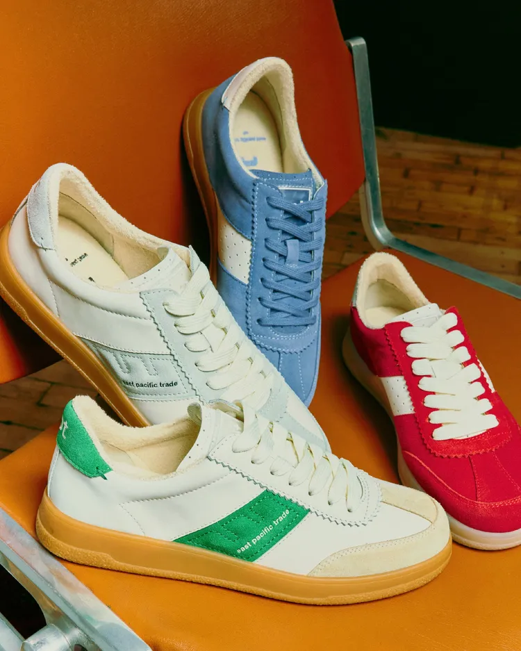 SANTOS經典德訓鞋，各3680元。品牌提供