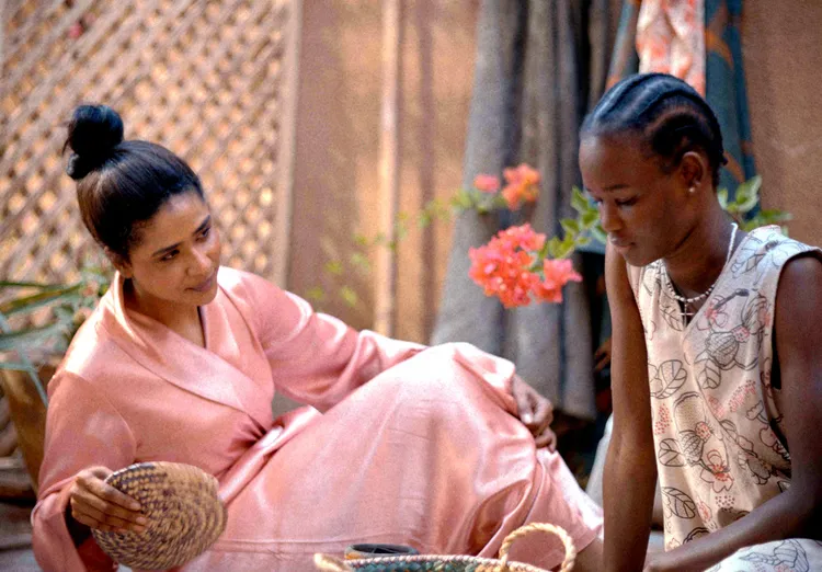 《再見了！茱莉亞》劇情描述南、北蘇丹兩名命運截然不同女子相遇的故事。海鵬影業提供