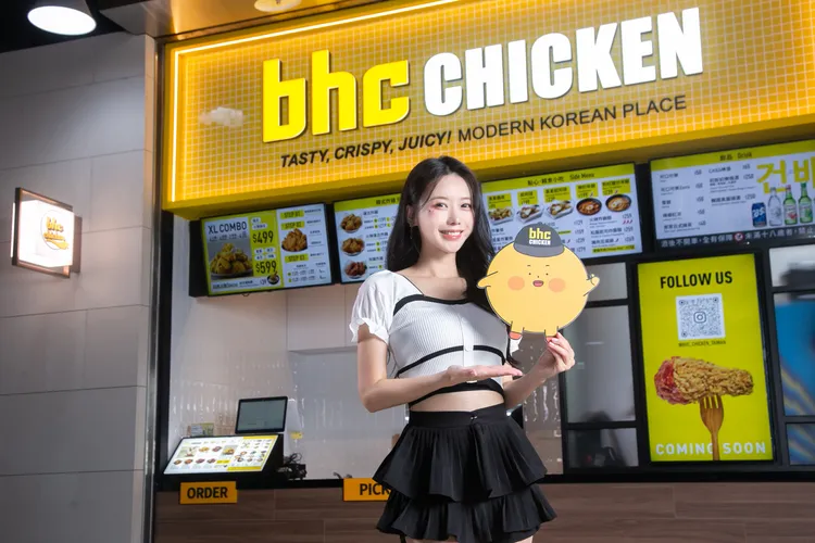 李雅英擔任一日店長。業者提供