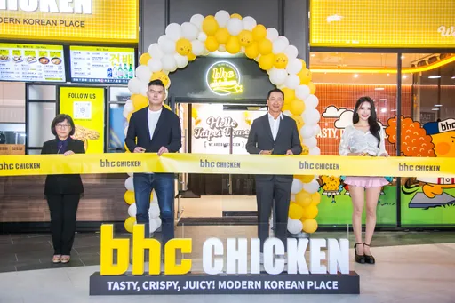 李雅英驚喜現身BHC炸雞大巨蛋全台首店 台灣限定升級棒腿、節翅
