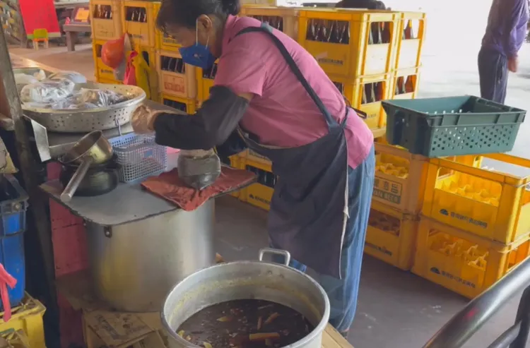 南市衛生局之前到王家燻羊肉稽查，並未發現違規事項。民眾提供