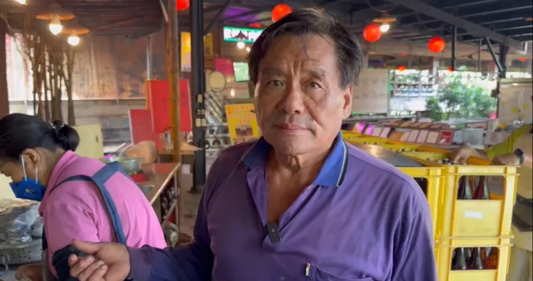 王家燻羊肉老闆王錦泰認為「該說的都說了」，希望事情盡快落幕。民眾提供