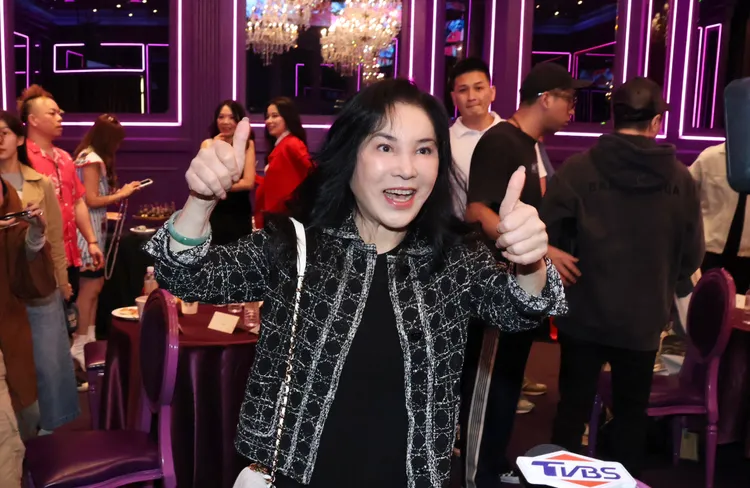 李亞萍今天開心出席金孫女「小元寶」周歲趴。莊宗達攝