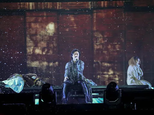 鄭伊健首登高雄巨蛋開唱濃濃港味 被擊敗崩潰喊:我好亂啊