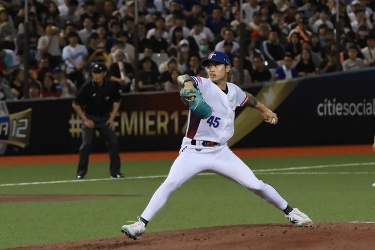 林昱珉前2局封鎖韓國。  彭欣偉攝