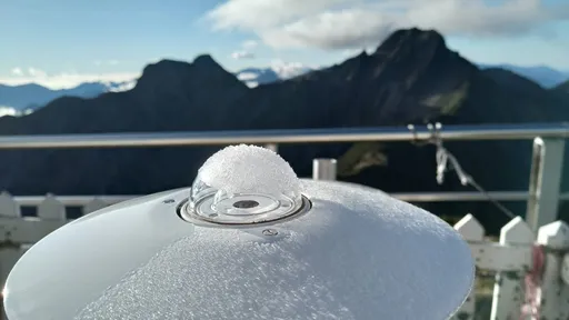 玉山結霜！ 吳德榮：週四起平地下探10°C凍4天