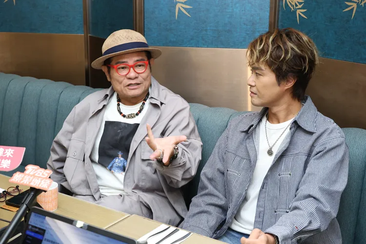 柯大堡（右）和許效舜希望大家多認識台灣民俗藝陣文化。攝影中心攝