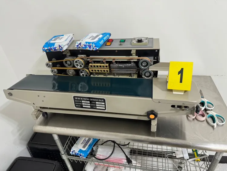 檢警查獲大量製毒工具。桃檢提供