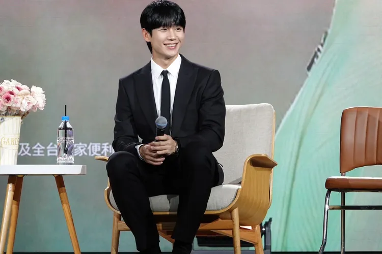 丁海寅透露媽媽跟著來台。特勤中心攝