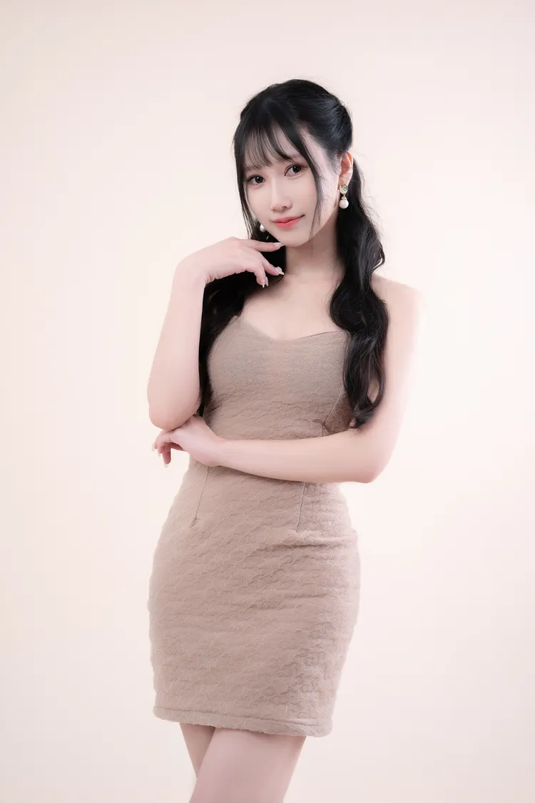 又又甜美與性感兼具，熱愛分享讓大家參與她的生活。