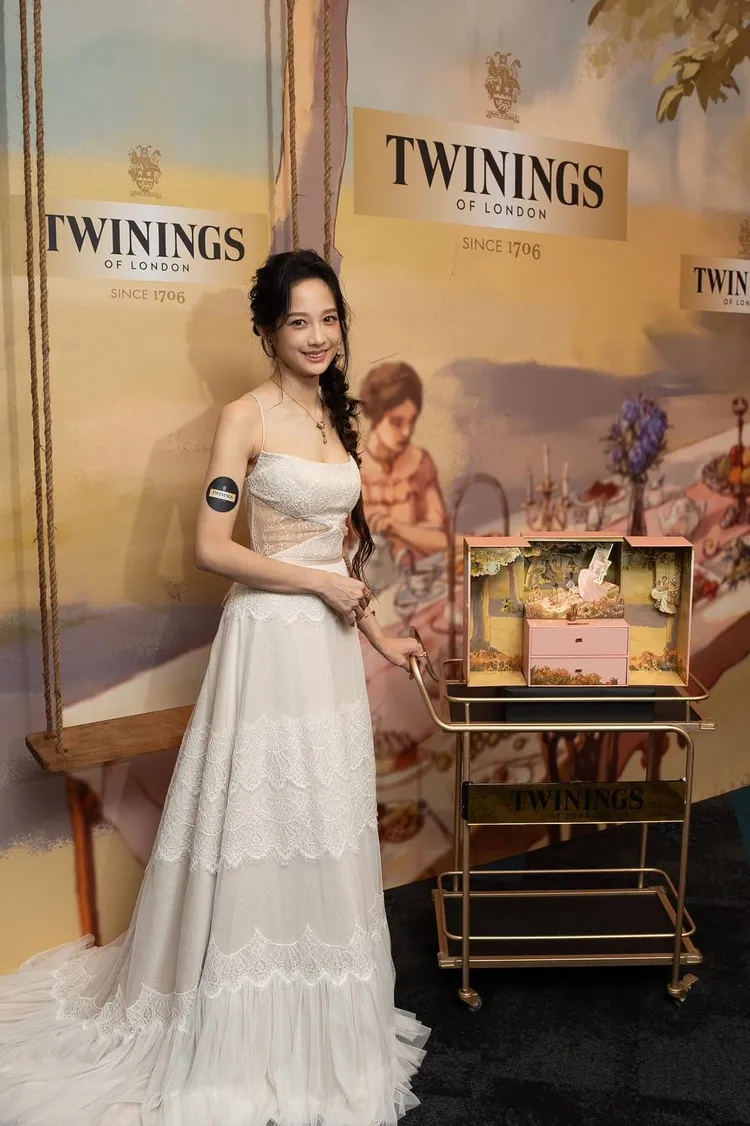 簡嫚書今化身中古世紀女神。唐寧茶提供