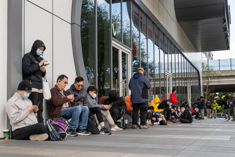 vivo今歡慶開放全台體驗店取貨，吸引V粉徹夜排隊搶當聯發科技股東。vivo提供