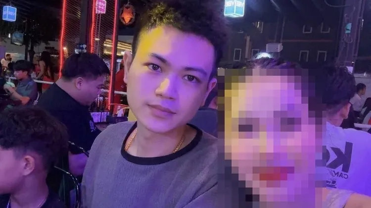 來自中國福建省的曾姓男子（左）「經商」致富後，娶了當地的柬埔寨美女為妻。翻攝柬中時報