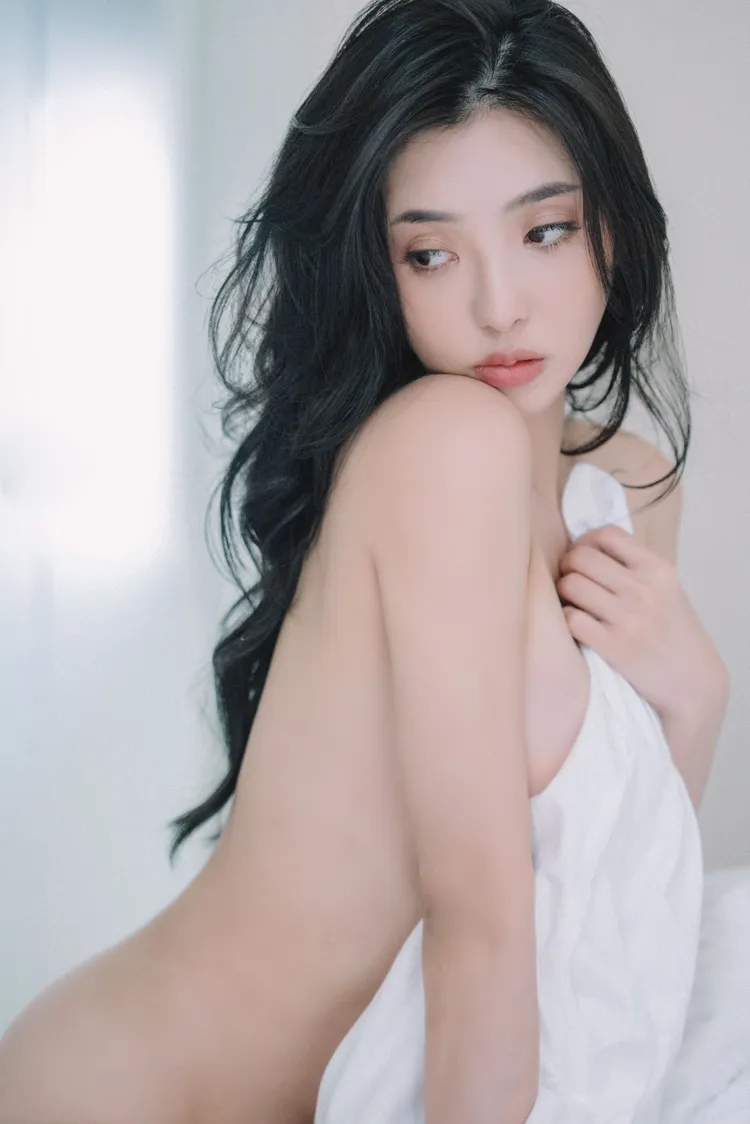 安于晴性感寫真超火辣。安于晴、子席娛樂提供