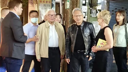 張忠謀自傳揭露找黃仁勳接台積電CEO 遭2度婉拒「我有工作」