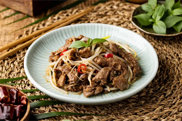 帕泰家泰炒辣嫩牛328元。業者提供