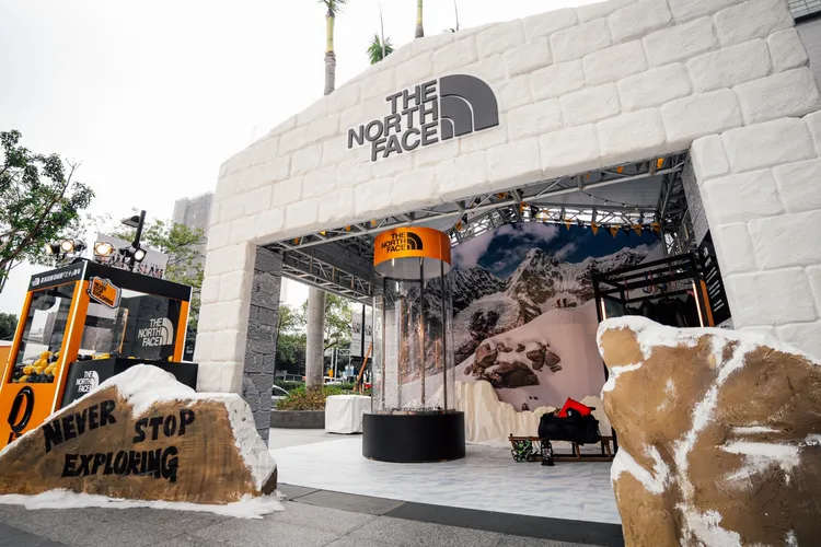 The North Face北面極地探索站即日起至12月1日於台中新光三越中港店1F水舞廣場登場。品牌提供
