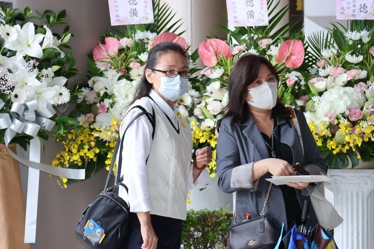 王淑娟低調送別石英。莊宗達攝影