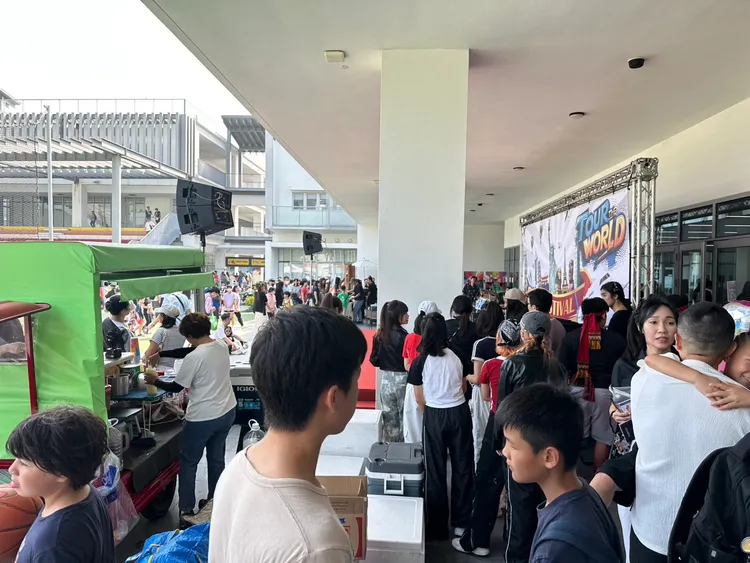 園遊會不僅有各國美食，還有不少表演。