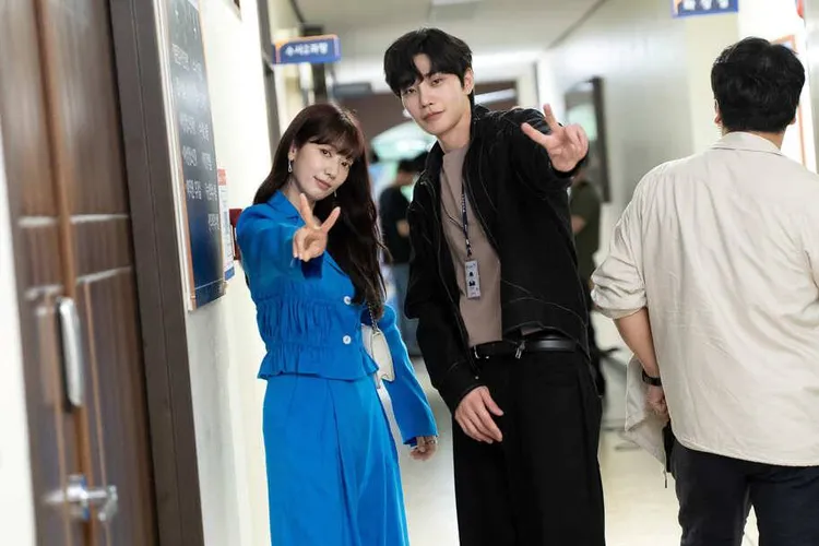 《來自地獄的法官》奪下第一名。Disney+提供