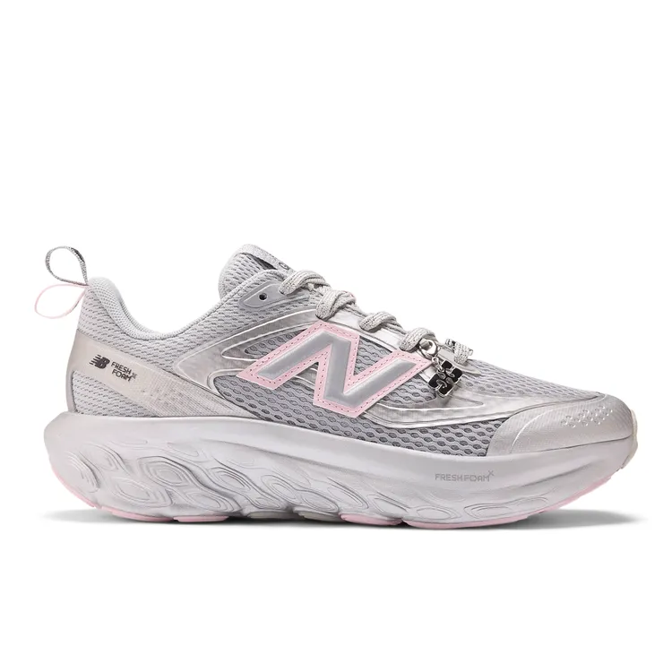 GANNI x New Balance Fresh Foam Trainer休閒運動鞋，6900元。品牌提供