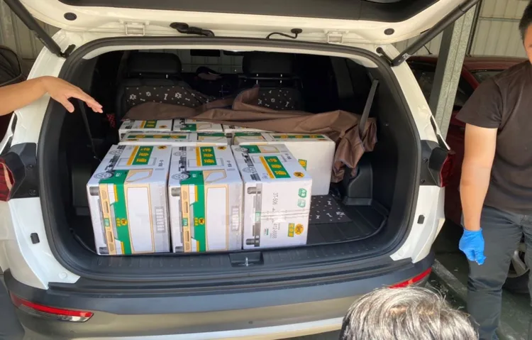 在陳男座車查獲毒品。新竹查緝隊提供