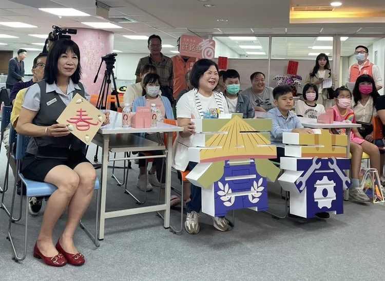 許銘春10日率先成立競選辦公室。翻攝畫面