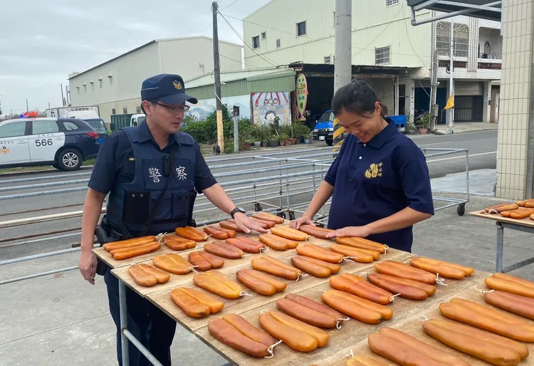 2019年雲林縣曾發生嫌犯假裝要買農漁產品，趁機將高級烏魚子載走。警方提供
