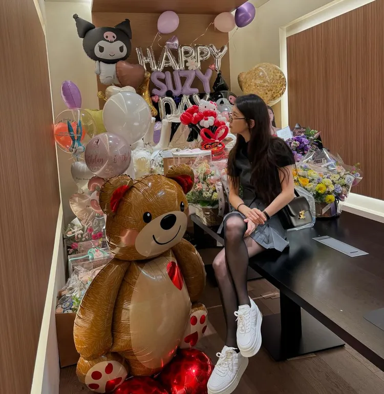 秀智10月初慶生時就背上了CELINE包。翻攝秀智IG