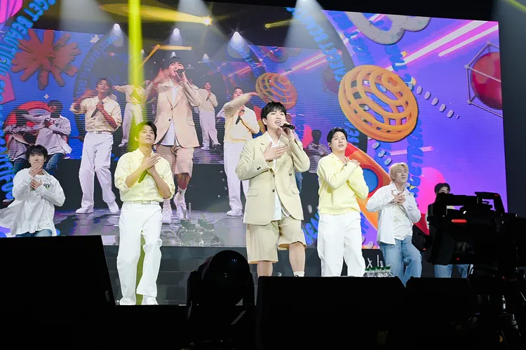 孔燦（左起）、燦多、CNU準備許多舞蹈挑戰寵粉。網銀國際提供