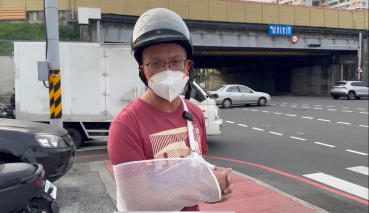 王姓男子肋骨斷了7根，肩胛骨還打鋼釘固定，至少得半年才能恢復。民眾提供