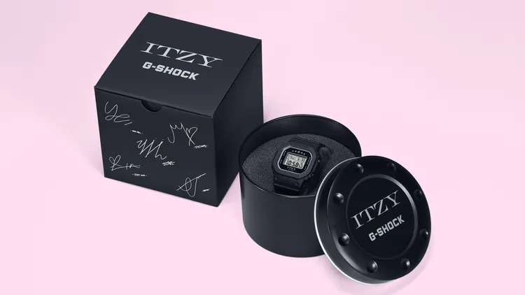 聯名錶擁有特殊外盒包裝。品牌提供