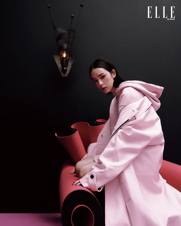 林奕嵐拍攝《ELLE》封面。《ELLE國際中文版》提供