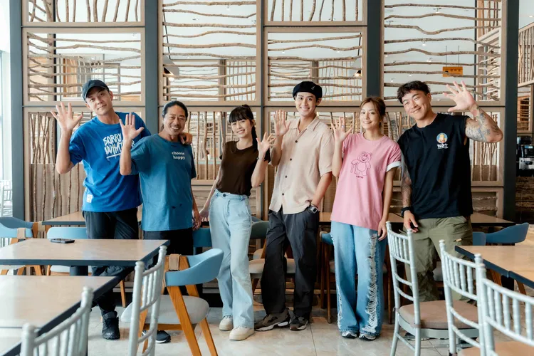 姚元浩（左起）、乱彈阿翔、簡廷芮、李玉璽、莎莎、郭泓志等出任務。好看娛樂提供