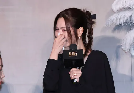 衰捲邪教騙錢風波!曾莞婷:好不容易抬起頭又被淹死