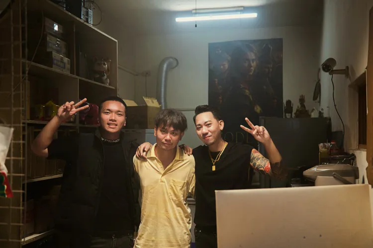 阿跨面（左起）、楊大正、馬克飆演技。拍打仔提供