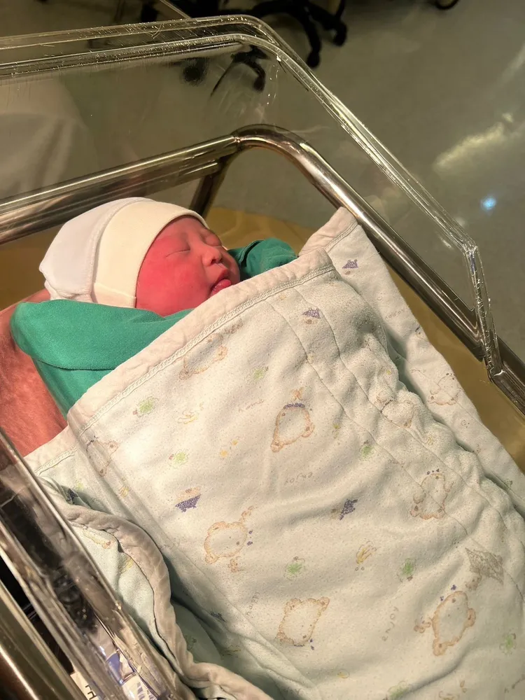 陳俋塵的寶貝女兒。唱戲世界娛樂提供