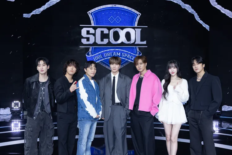 總決賽前，跟銀赫、利特、李洪基、崔容俊、YUJU、婁峻碩一起接受訪問。天空娛樂提供