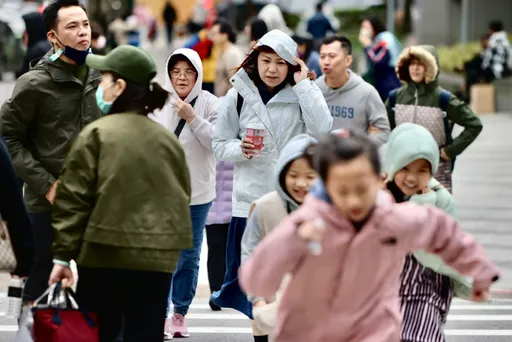 今鋒面通過明冷氣團來了　低溫跌至個位數？最凍時間曝光