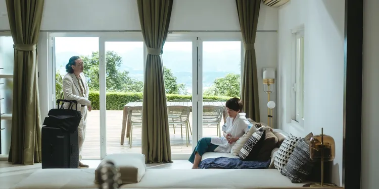 吳君如飾演失婚熟女醫生。甲上提供