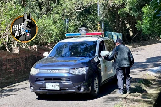 狗仔直擊|薄瓜瓜婚宴爆「民眾翻牆」警車到場 女賓穿白底藍花旗袍