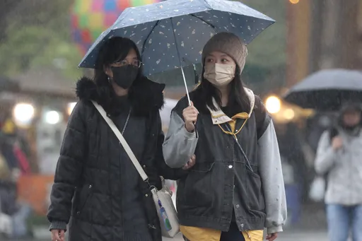 東北季風強襲一週！全台變天「冷剩18℃」　4縣市豪大雨開炸