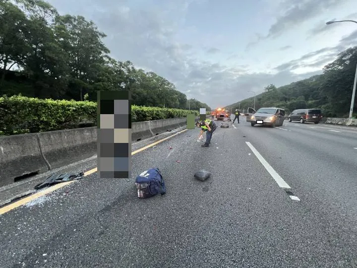 這起事故發生在國道1號北向153.6公里苗栗三義路段。民眾提供