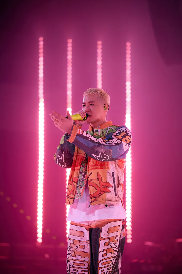 周湯豪感性謝粉絲，仍忍不住男兒淚。圖／環球音樂提供