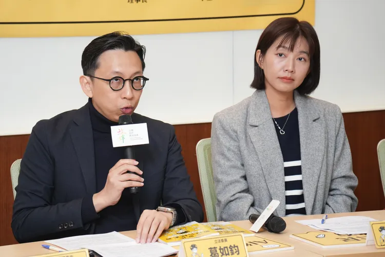 國民黨立委葛如鈞、民進黨立委張雅琳，今共同召開記者會，呼籲強化數位公民素養教育。記者彭欣偉攝